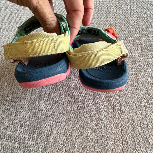 Teva Rainbow Multicolor C Hurricane XLT 2 Velcro Strappy Sandals - Youth 10 - Picture 5 of 9